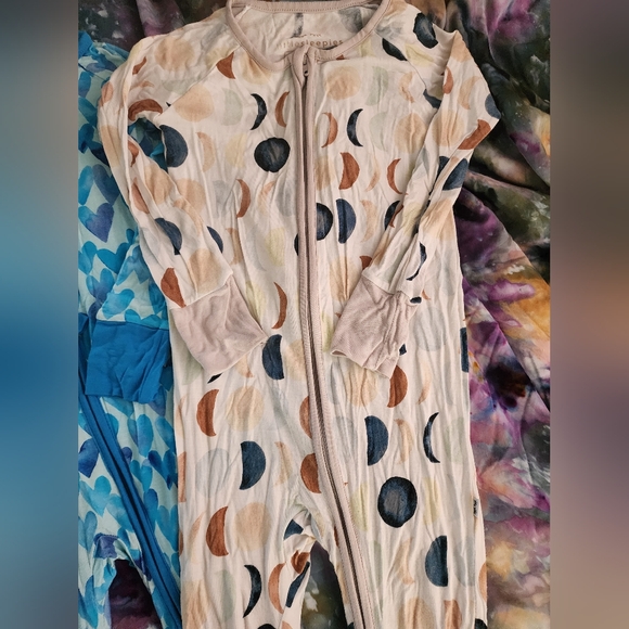 Little Sleepies + More Bundle - Picture 4 of 13